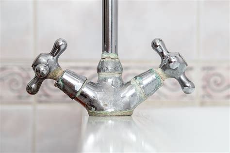 limescale water deposit